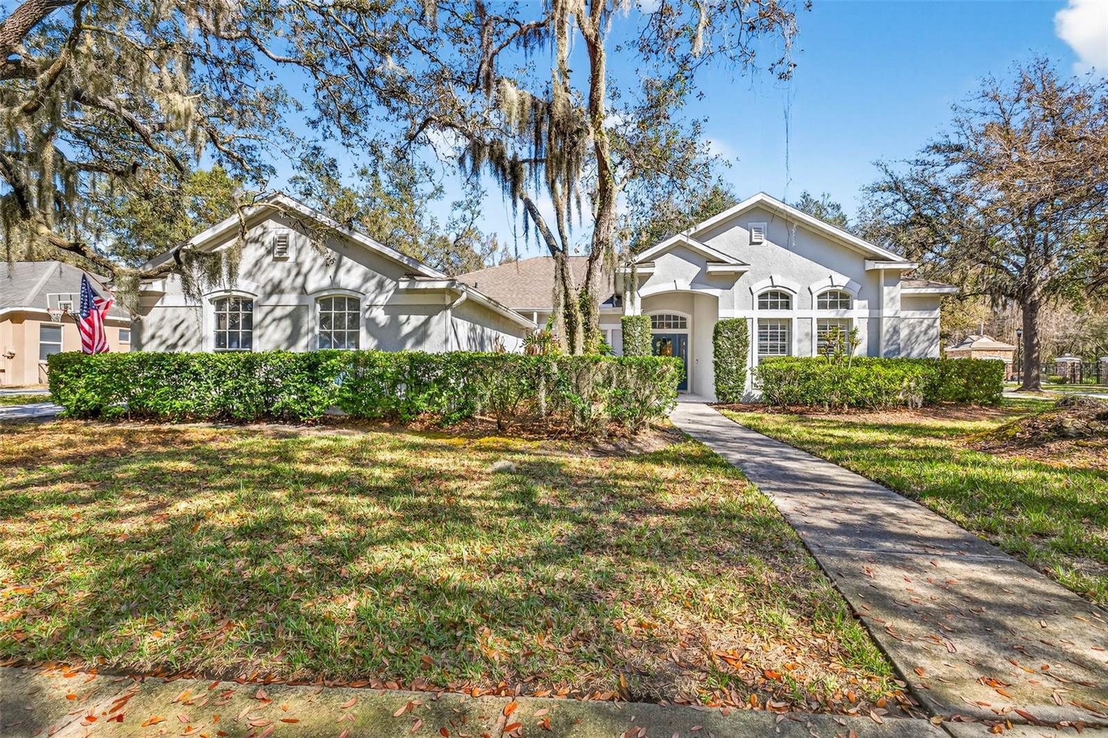 Single Family Residence in LITHIA, FL - Daniel Dourado