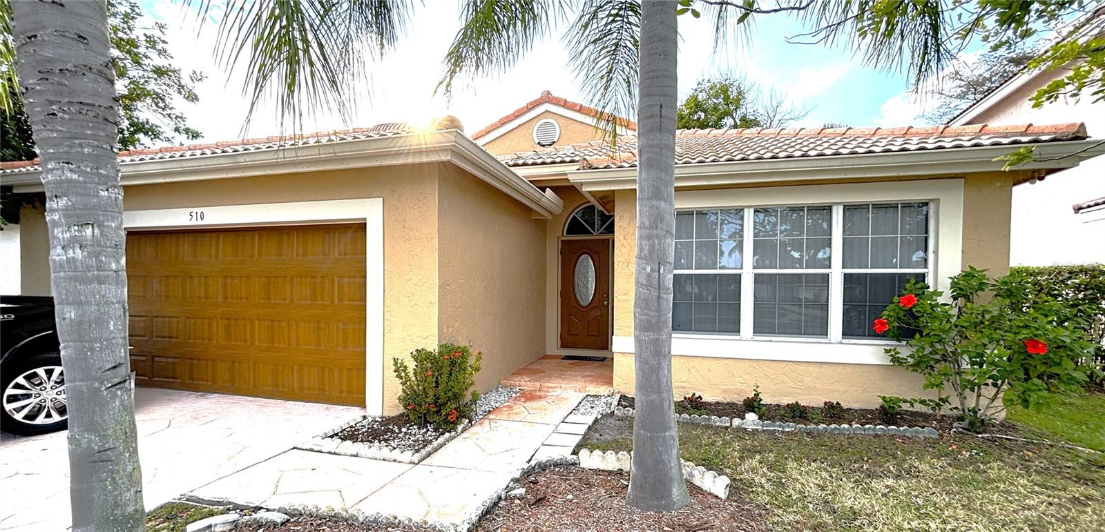 Single Family Residence em PEMBROKE PINES, FL - Daniel Dourado