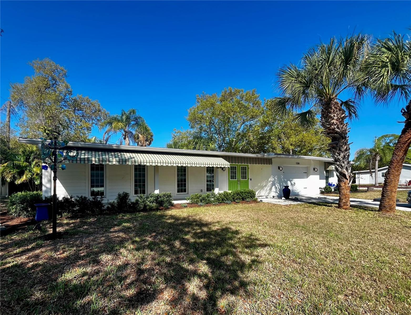 Single Family Residence in SARASOTA, FL - Daniel Dourado