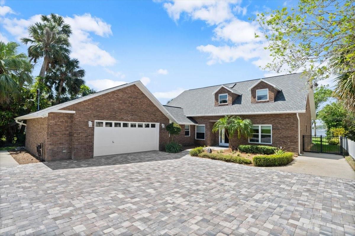 Single Family Residence in DAYTONA BEACH, FL - Daniel Dourado