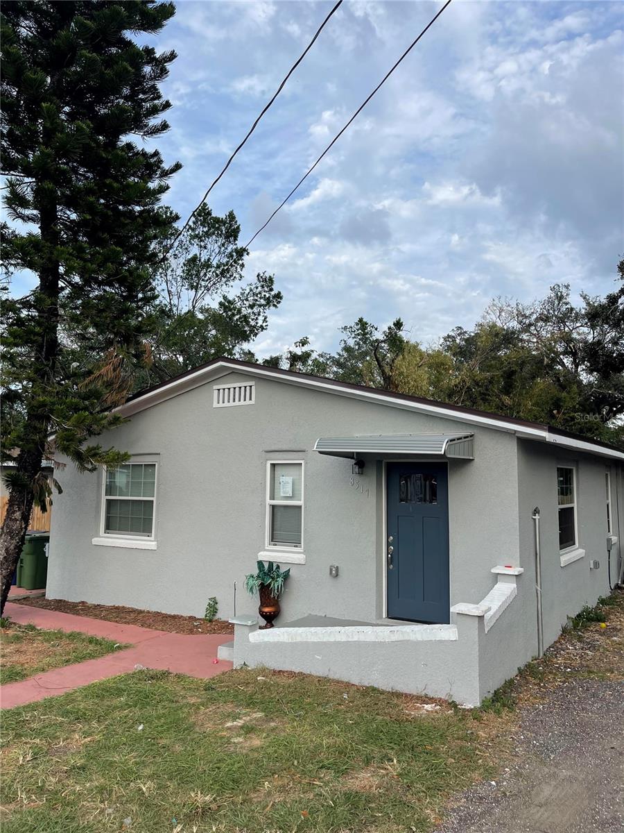 Single Family Residence in TAMPA, FL - Daniel Dourado