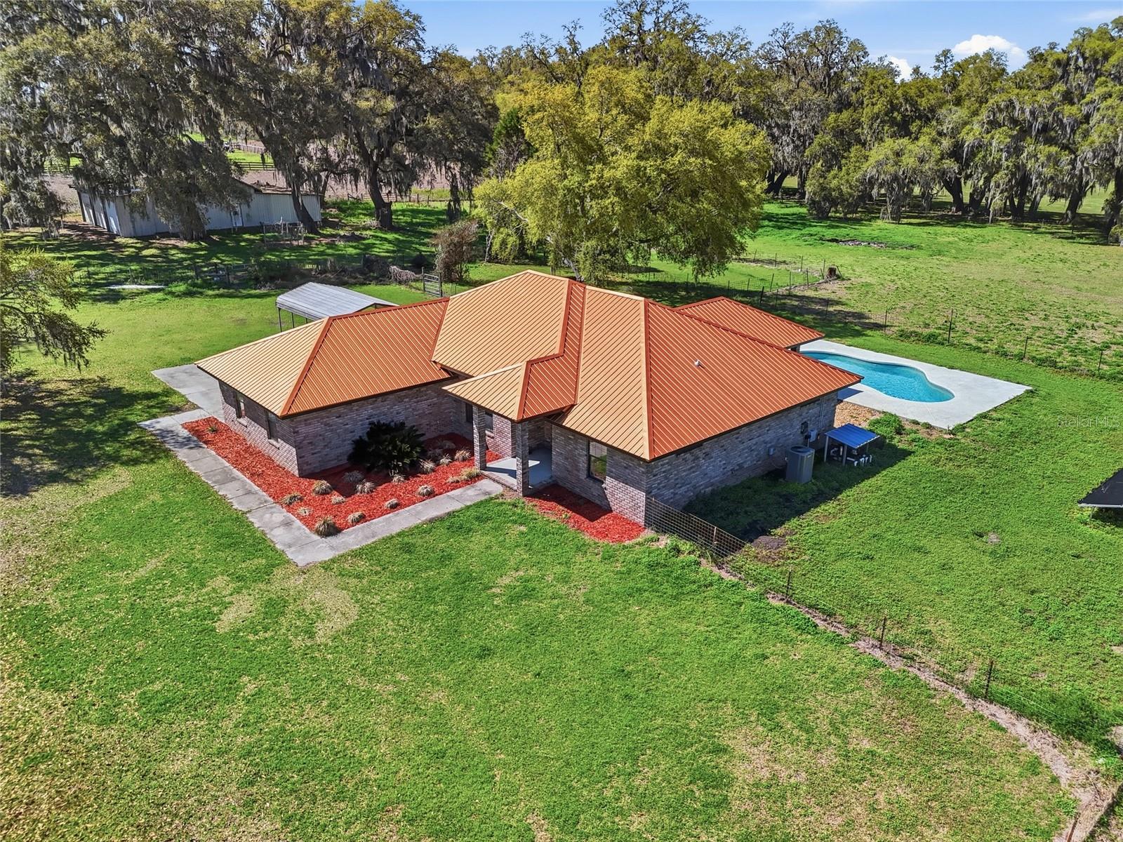 Single Family Residence in LAKE CITY, FL - Daniel Dourado