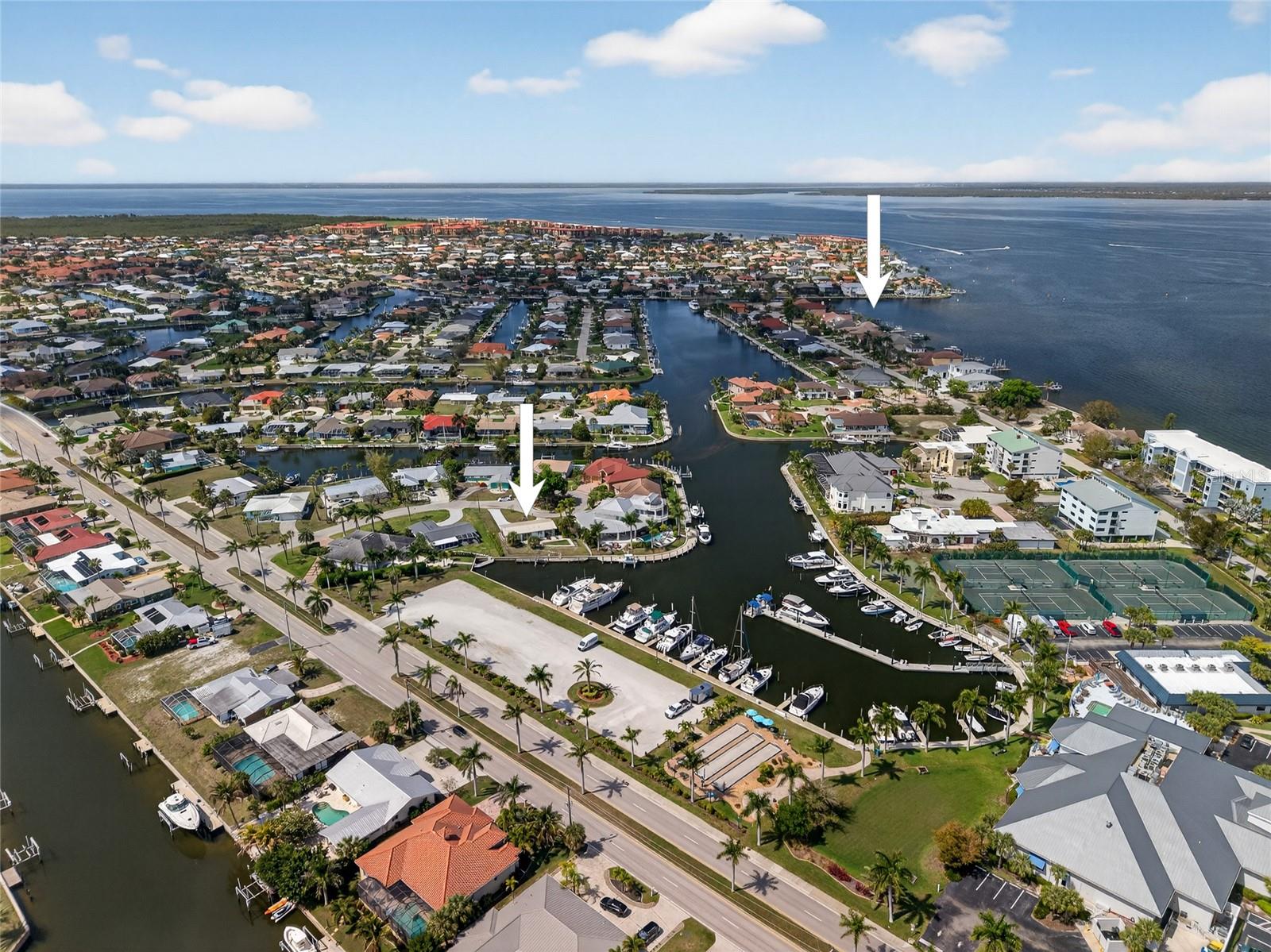 Single Family Residence em PUNTA GORDA, FL - Daniel Dourado