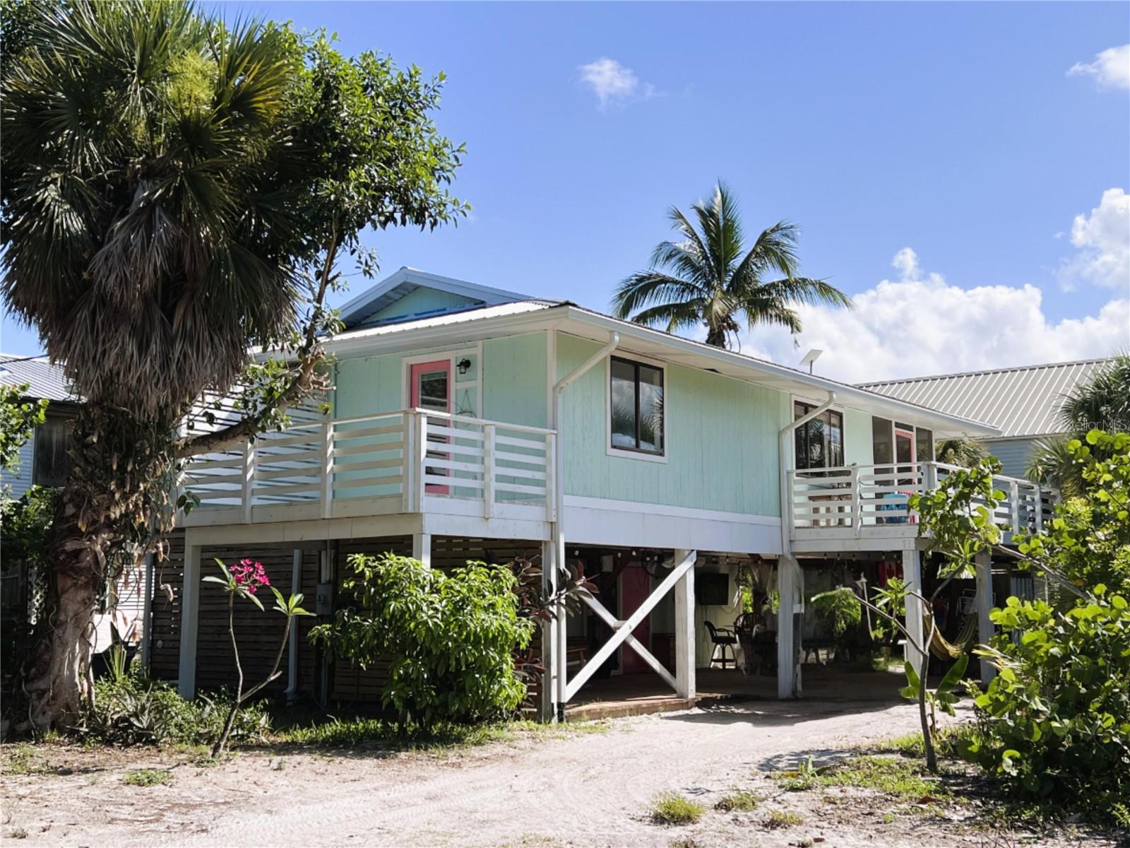 Single Family Residence in PLACIDA, FL - Daniel Dourado