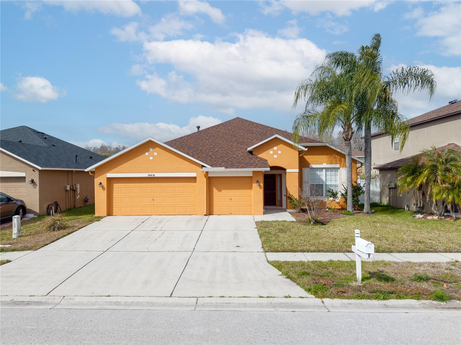 Single Family Residence in TAMPA, FL - Daniel Dourado