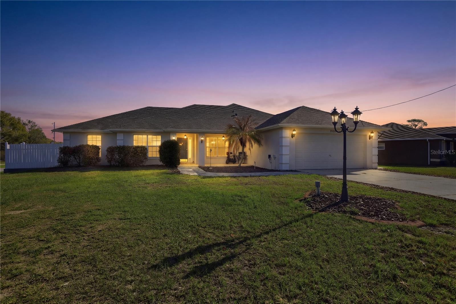 Single Family Residence em SPRING HILL, FL - Daniel Dourado