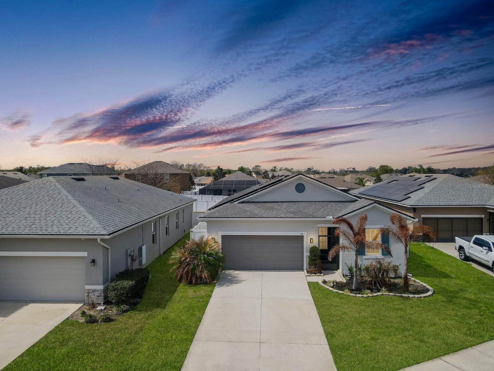 Single Family Residence in AUBURNDALE, FL - Daniel Dourado