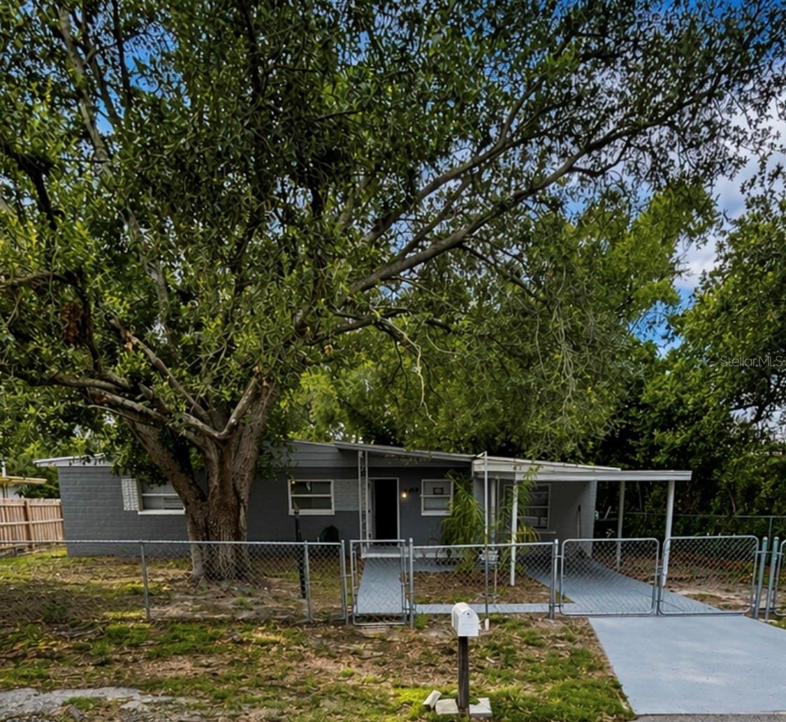 Single Family Residence em WINTER HAVEN, FL - Daniel Dourado