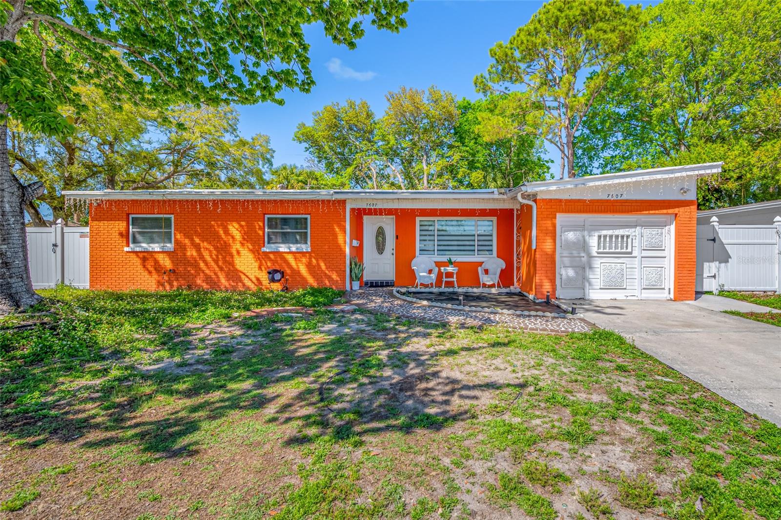 Single Family Residence in TAMPA, FL - Daniel Dourado