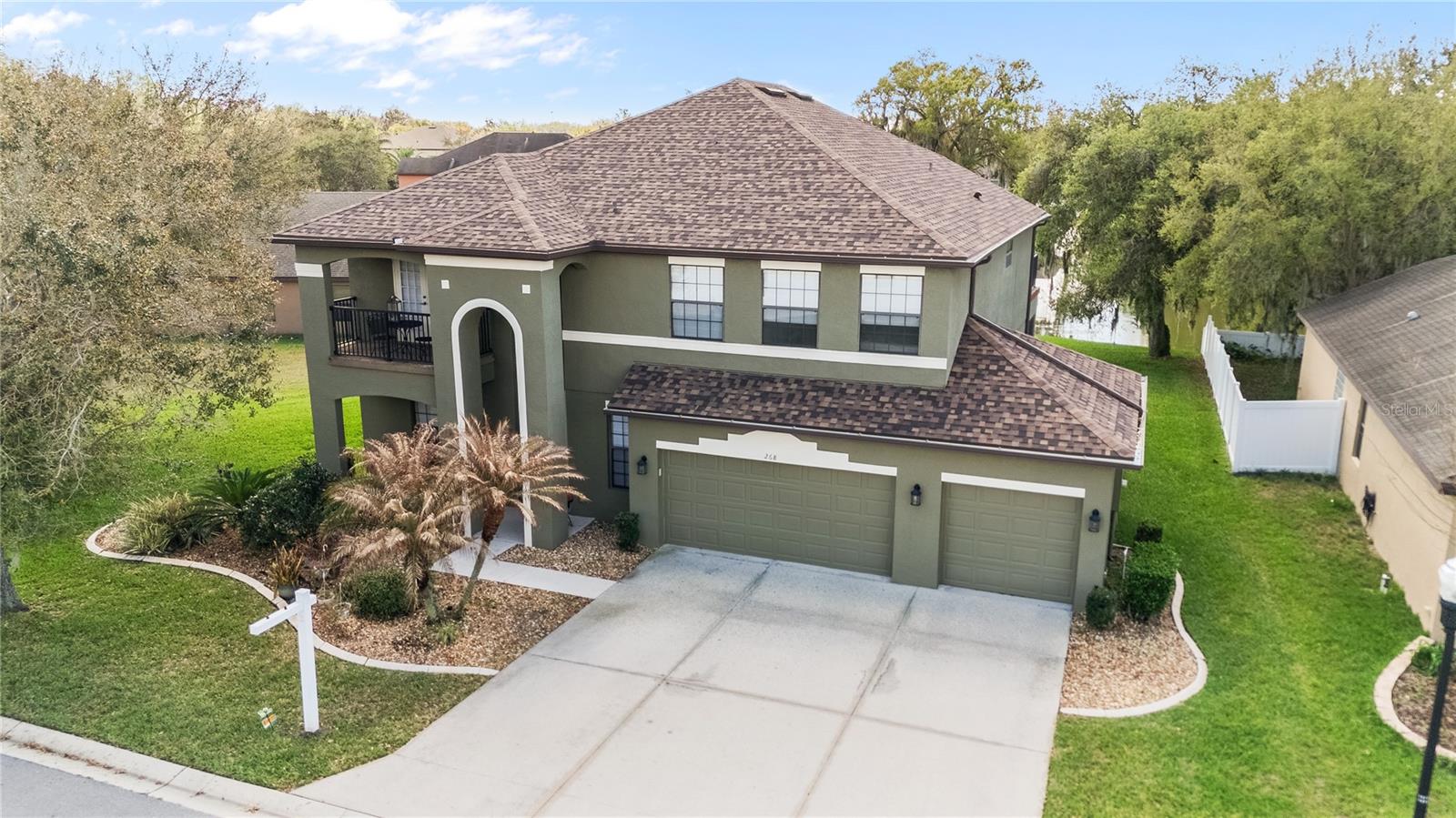 Single Family Residence in MULBERRY, FL - Daniel Dourado
