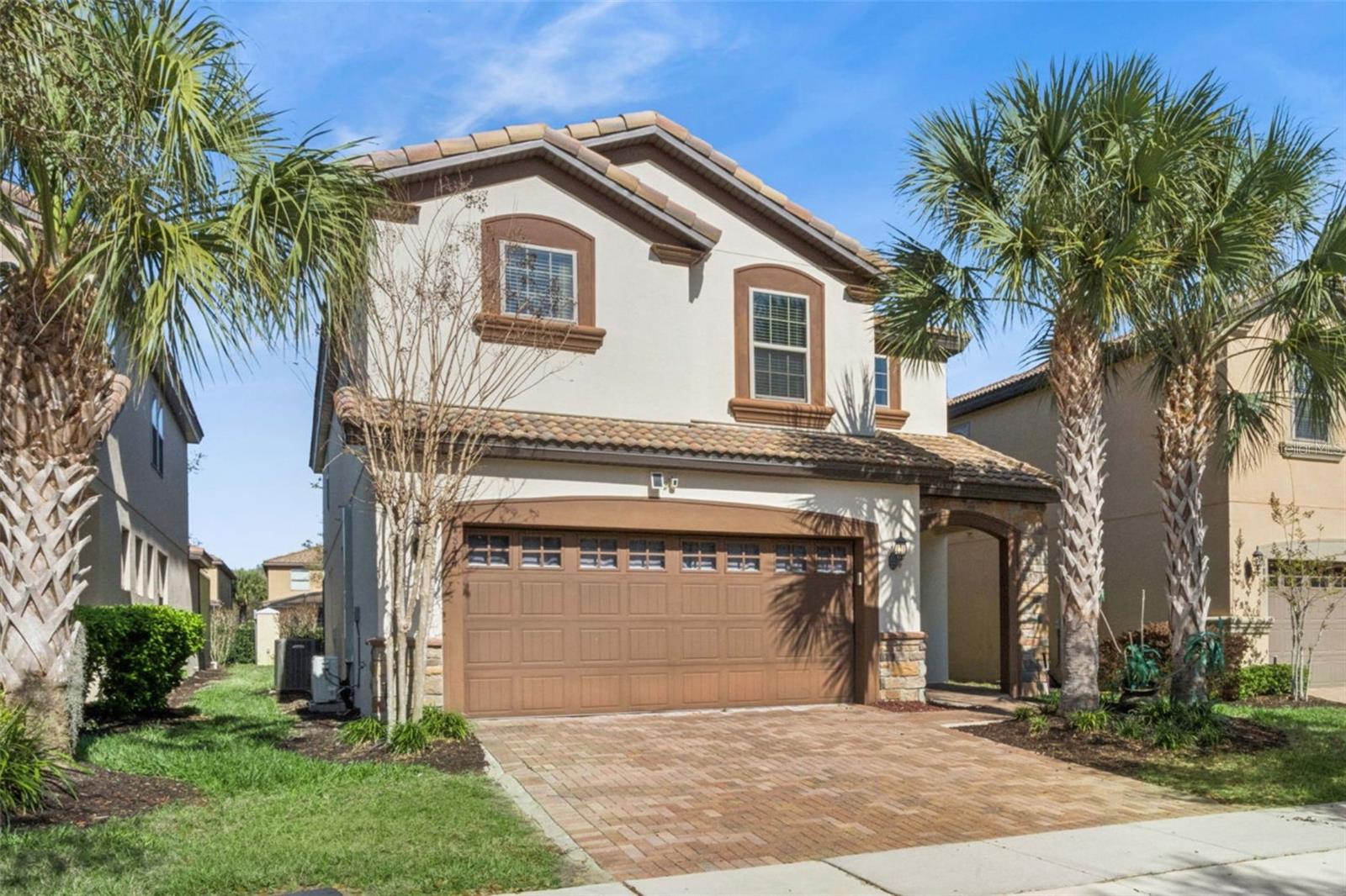 Single Family Residence in KISSIMMEE, FL - Daniel Dourado