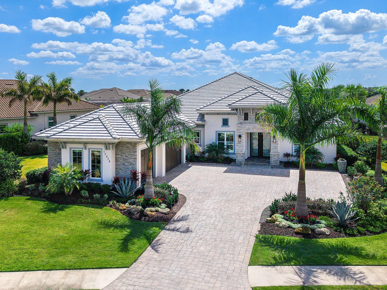 Single Family Residence in LAKEWOOD RANCH, FL - Daniel Dourado