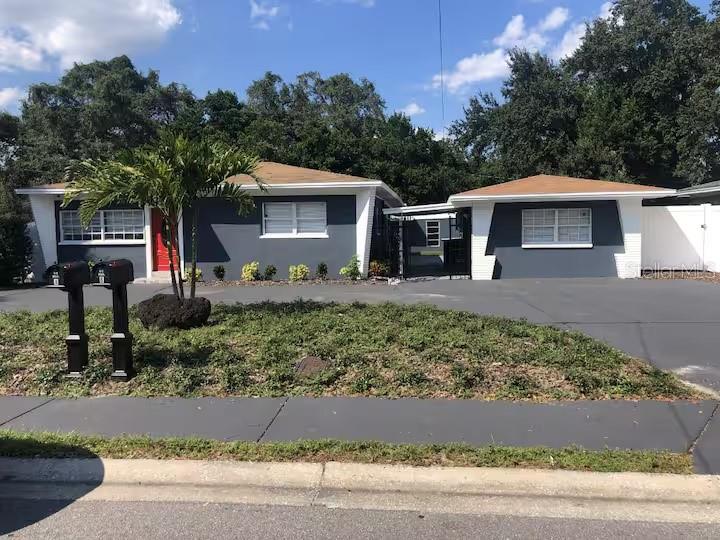 Single Family Residence in TAMPA, FL - Daniel Dourado