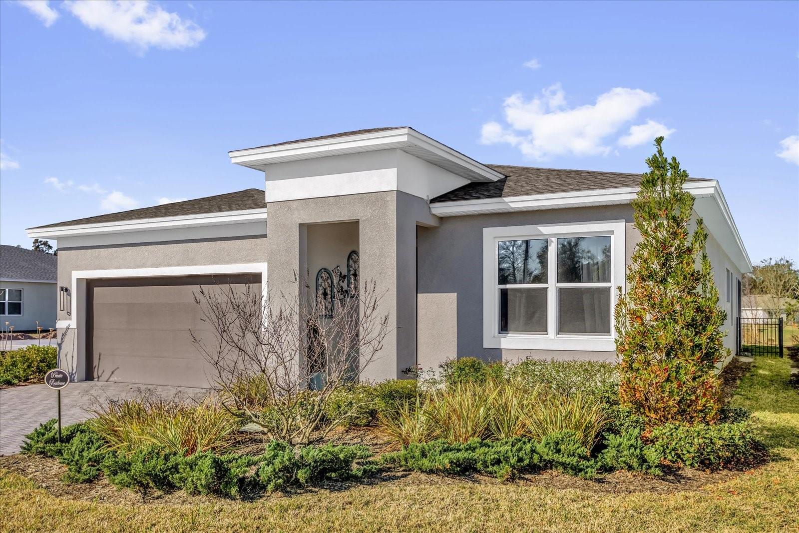Single Family Residence in DELAND, FL - Daniel Dourado