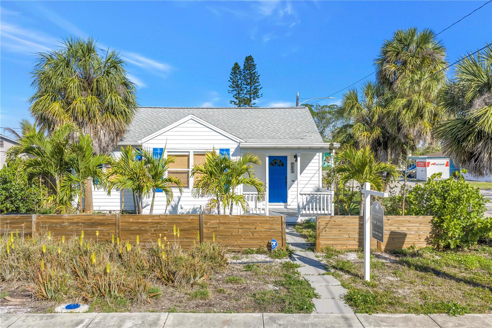 Single Family Residence in ST PETE BEACH, FL - Daniel Dourado