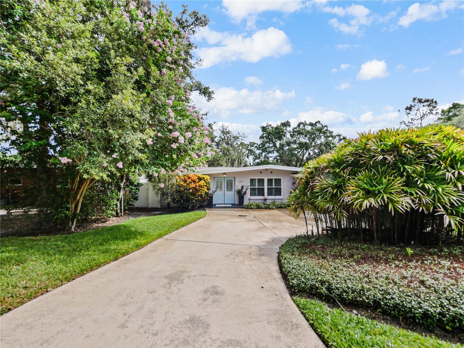 Single Family Residence in WINTER PARK, FL - Daniel Dourado