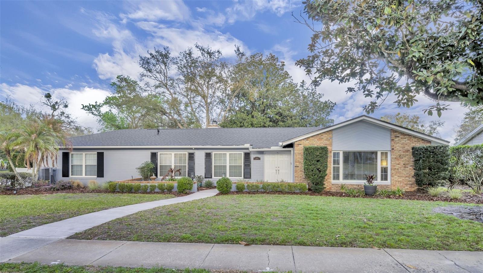 Single Family Residence in MAITLAND, FL - Daniel Dourado
