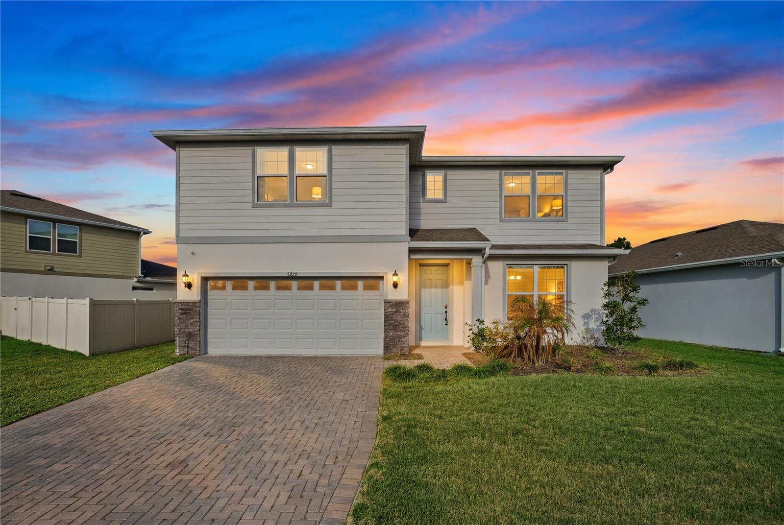 Single Family Residence in ORLANDO, FL - Daniel Dourado