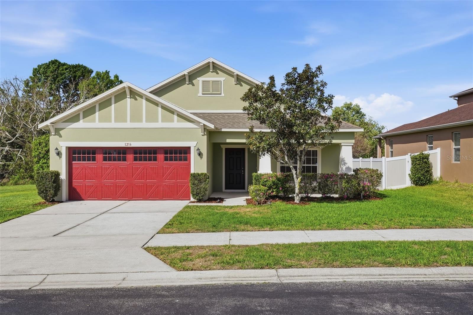 Single Family Residence in LAKE ALFRED, FL - Daniel Dourado