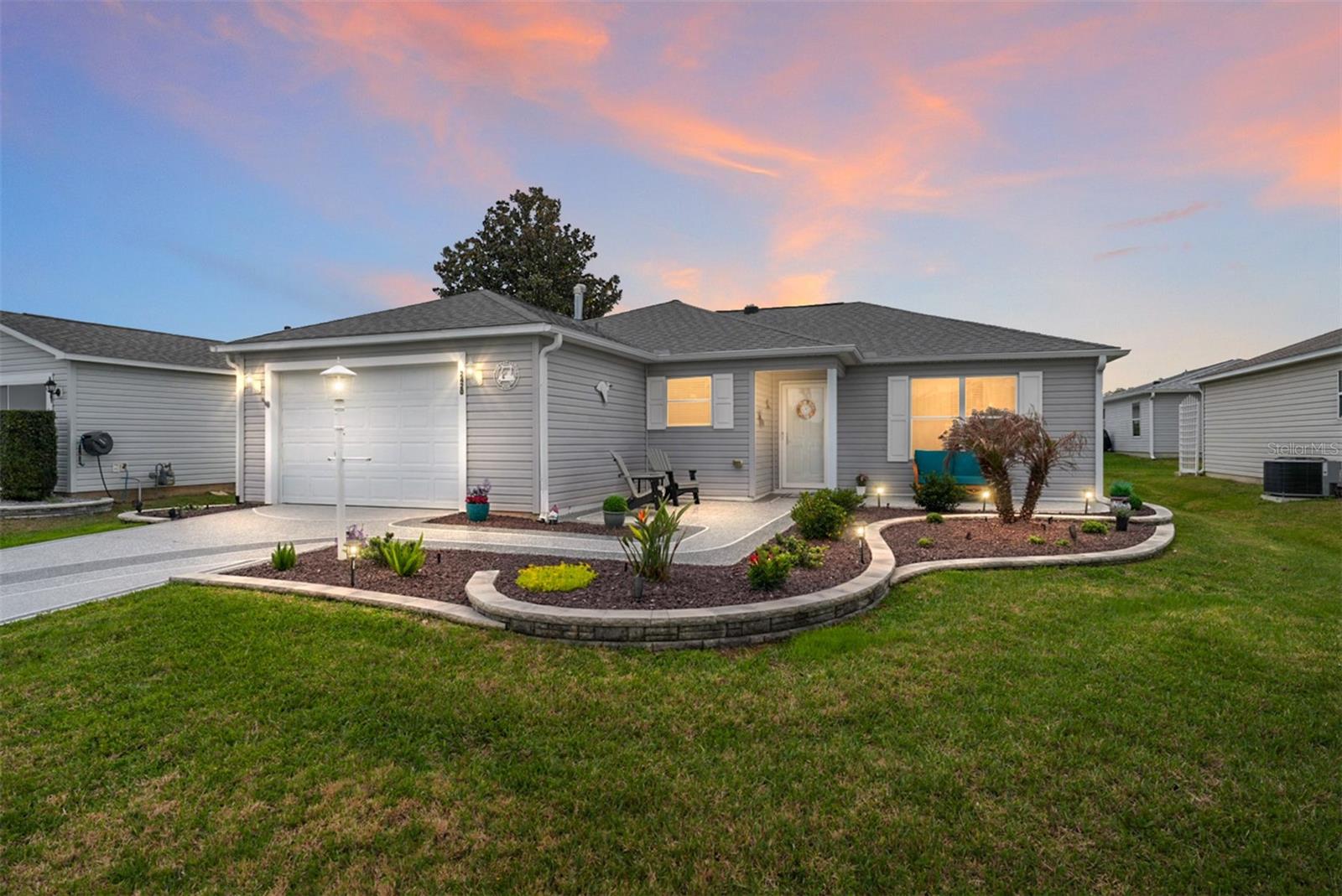 Single Family Residence in THE VILLAGES, FL - Daniel Dourado