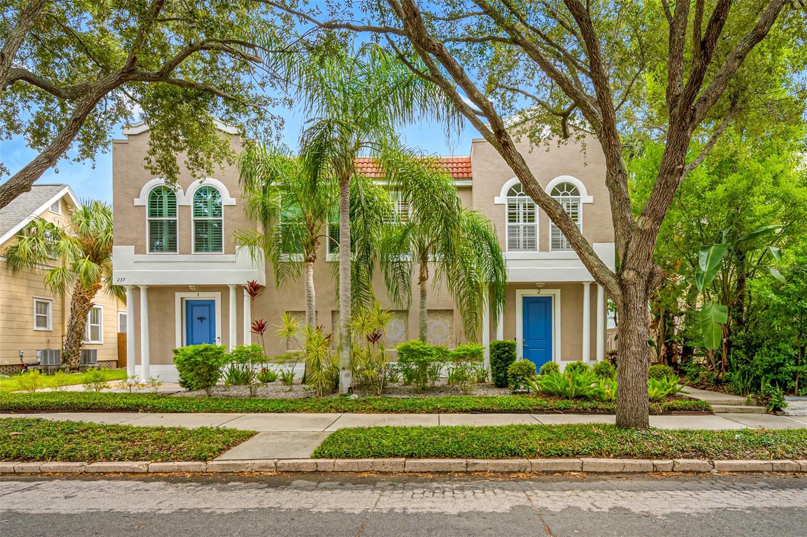 Townhouse in ST PETERSBURG, FL - Daniel Dourado