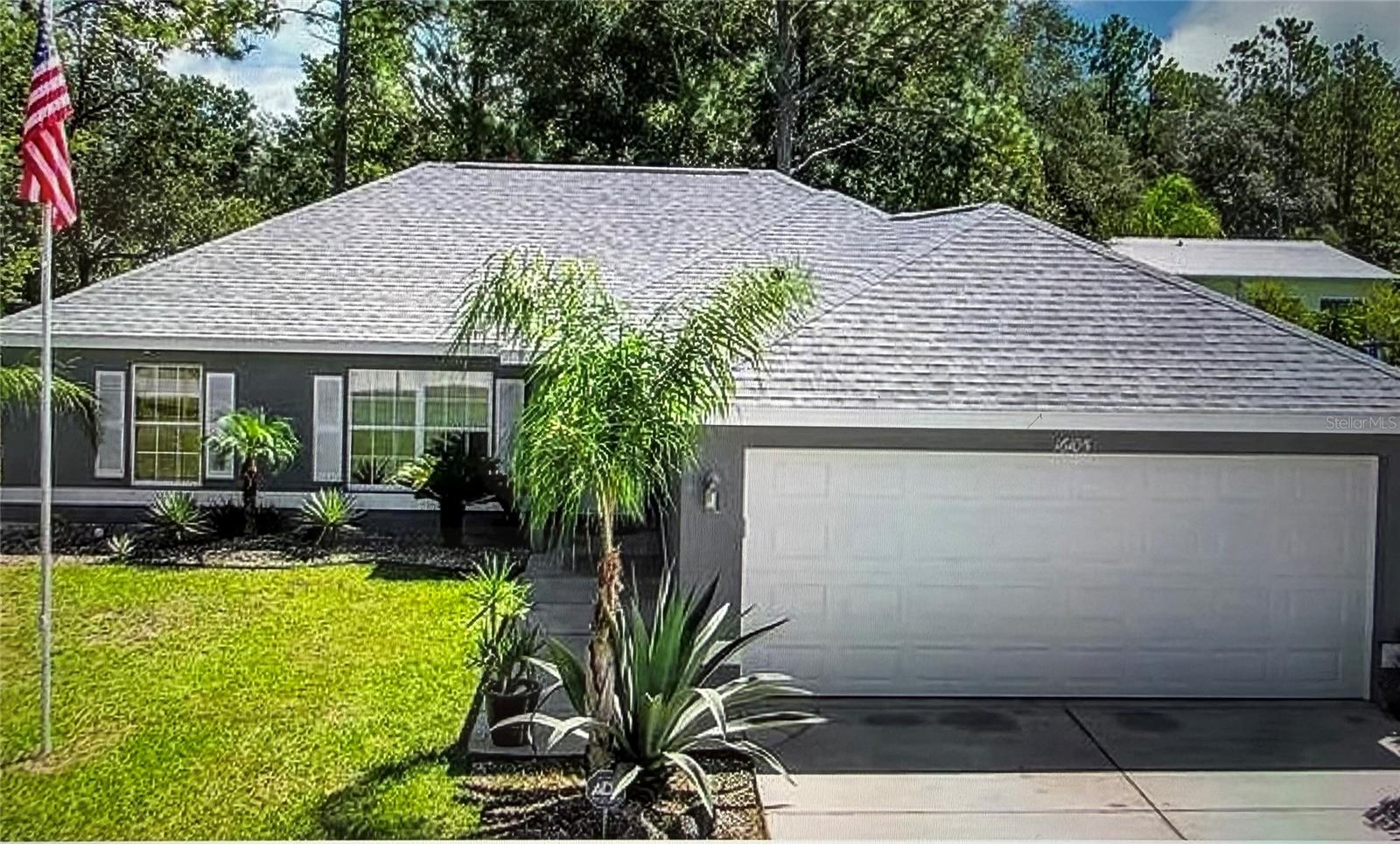 Single Family Residence em SUMMERFIELD, FL - Daniel Dourado