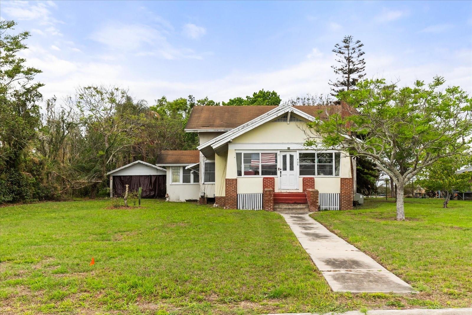 Single Family Residence in HAINES CITY, FL - Daniel Dourado