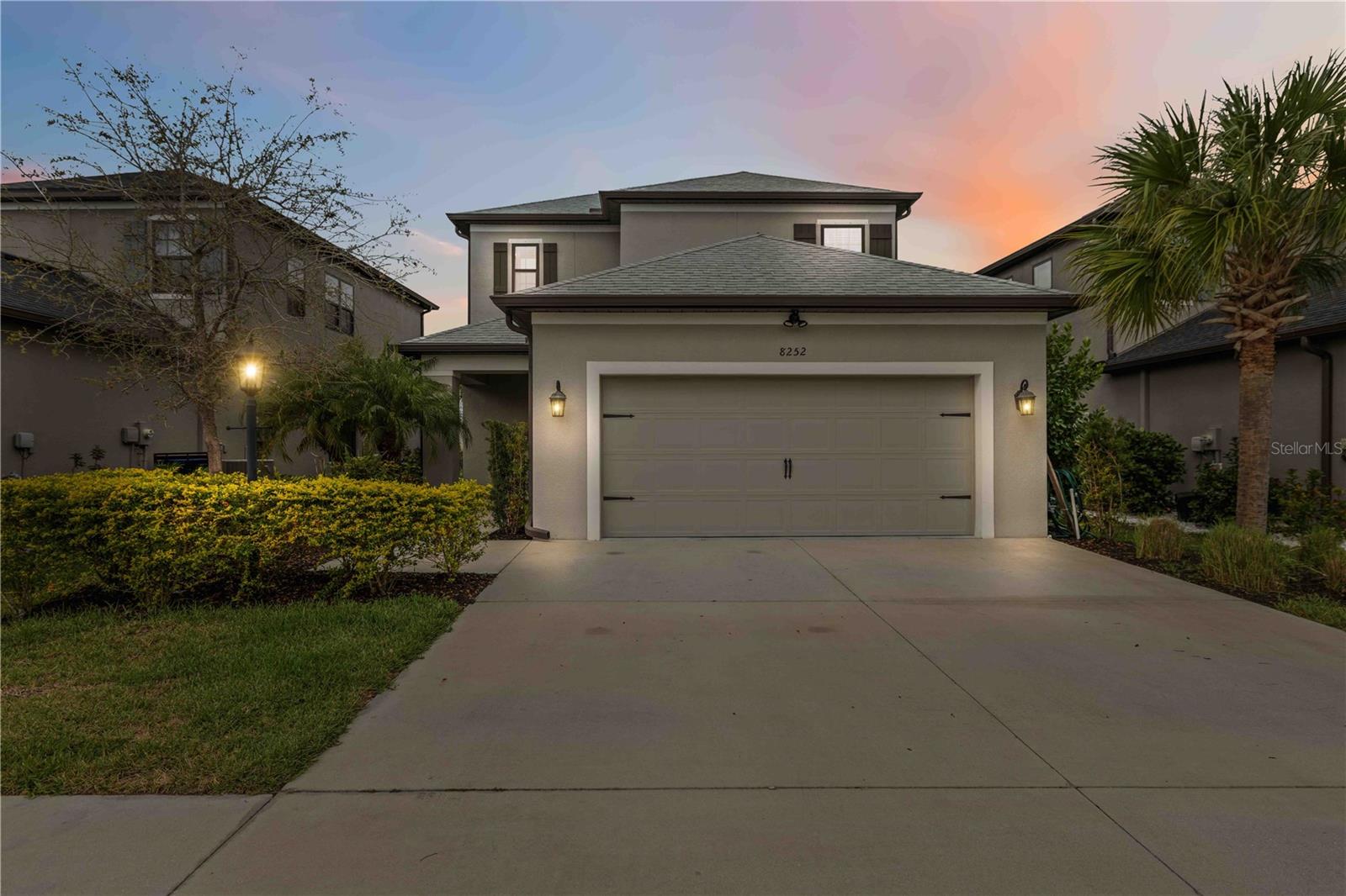 Single Family Residence in SARASOTA, FL - Daniel Dourado