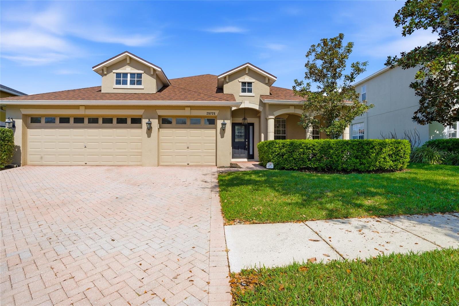 Single Family Residence em WESLEY CHAPEL, FL - Daniel Dourado