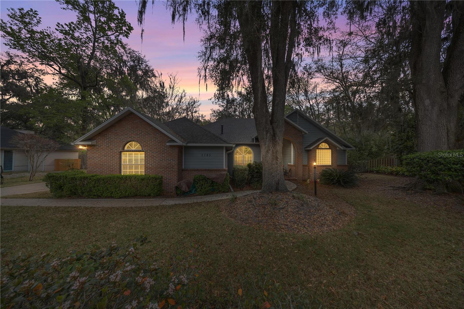 Single Family Residence in GAINESVILLE, FL - Daniel Dourado