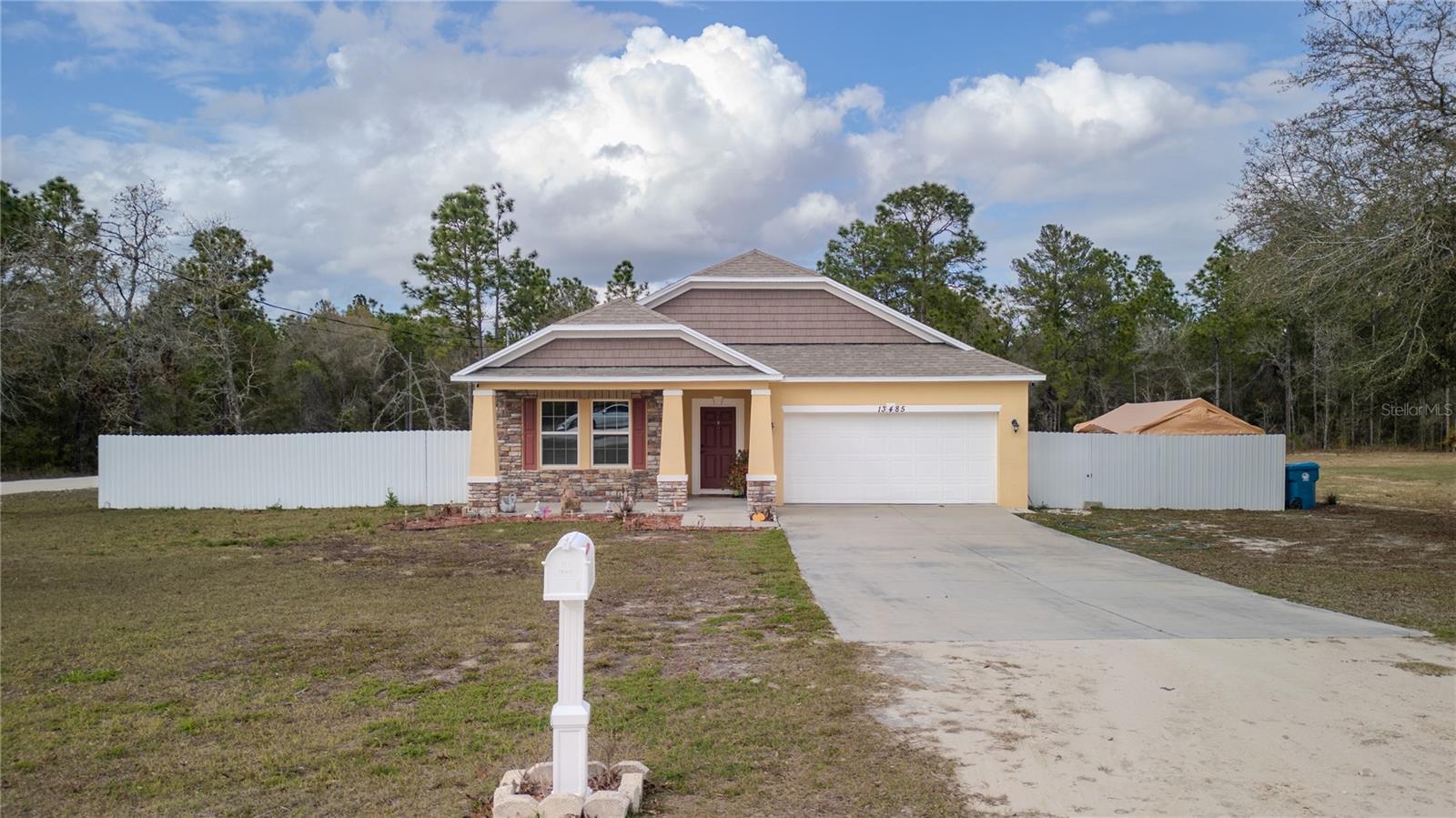 Single Family Residence in BROOKSVILLE, FL - Daniel Dourado