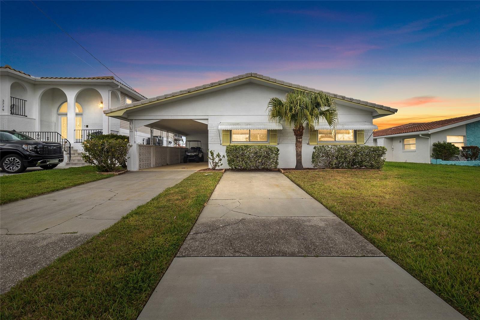 Single Family Residence in NEW PORT RICHEY, FL - Daniel Dourado