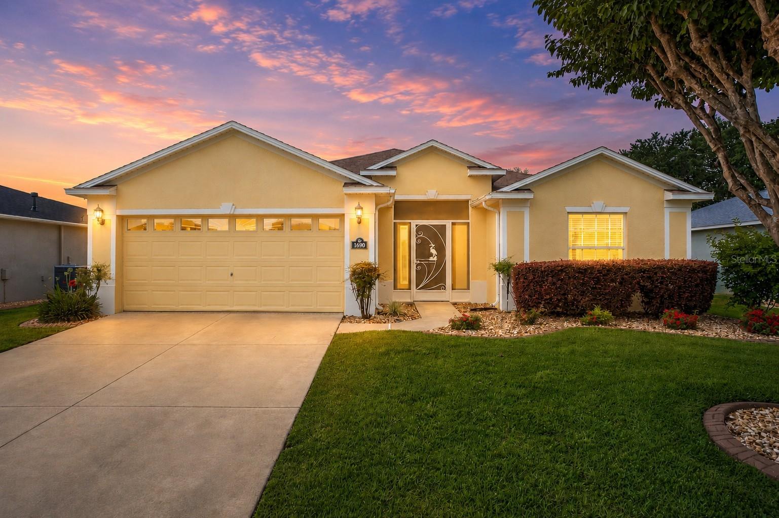 Single Family Residence in OCALA, FL - Daniel Dourado