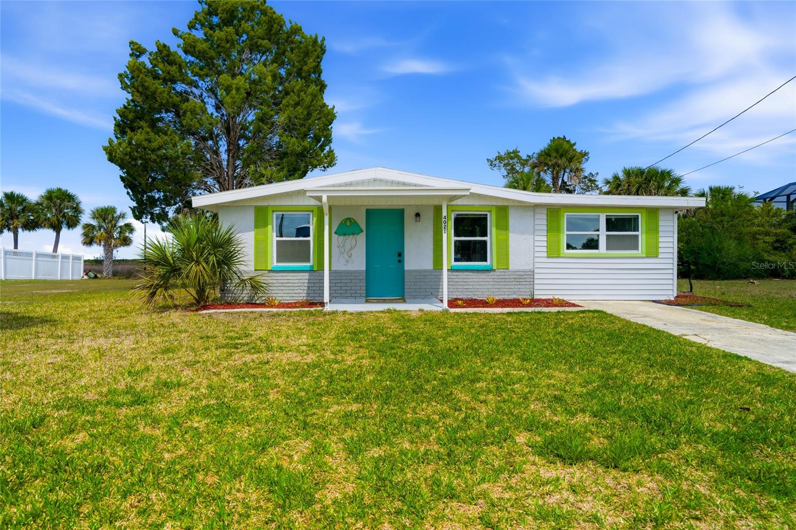 Single Family Residence em HERNANDO BEACH, FL - Daniel Dourado