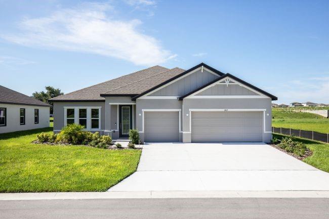 Single Family Residence em LADY LAKE, FL - Daniel Dourado