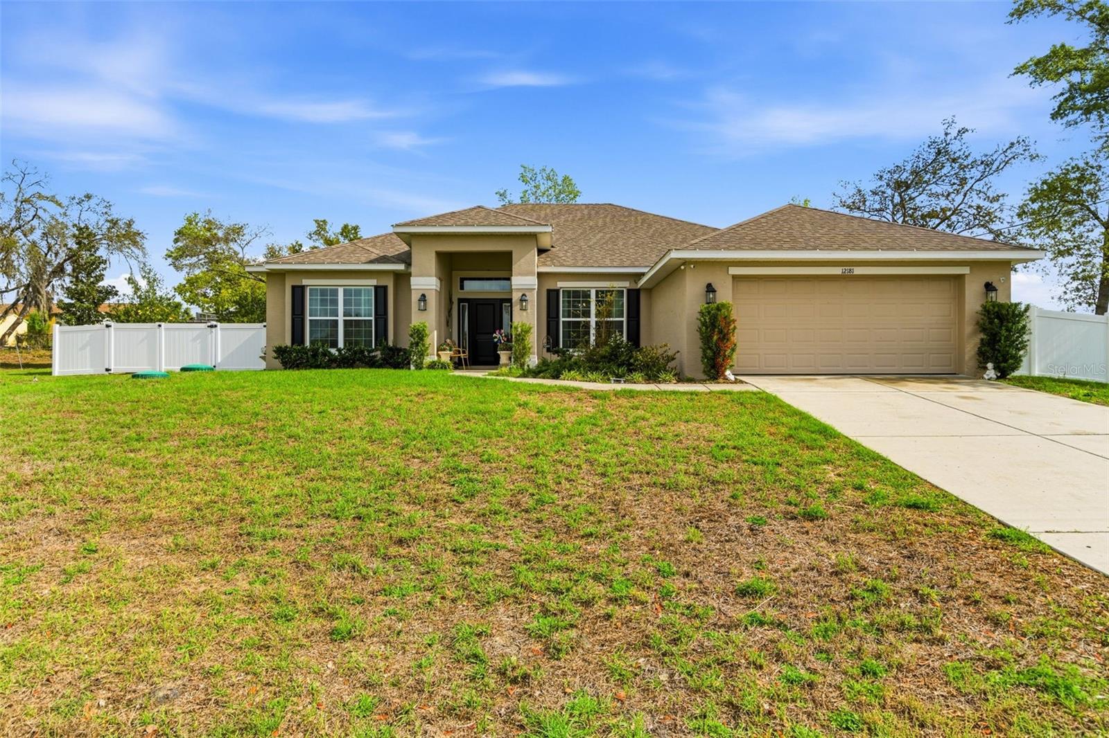 Single Family Residence em SPRING HILL, FL - Daniel Dourado