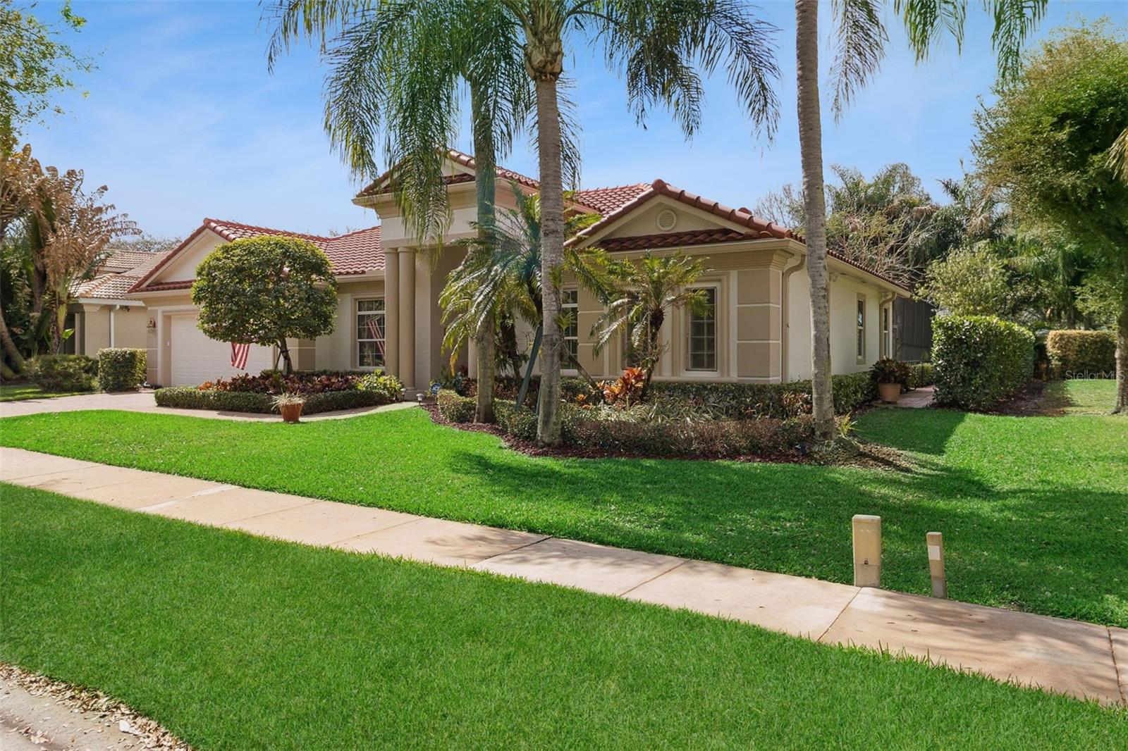 Single Family Residence in JUPITER, FL - Daniel Dourado