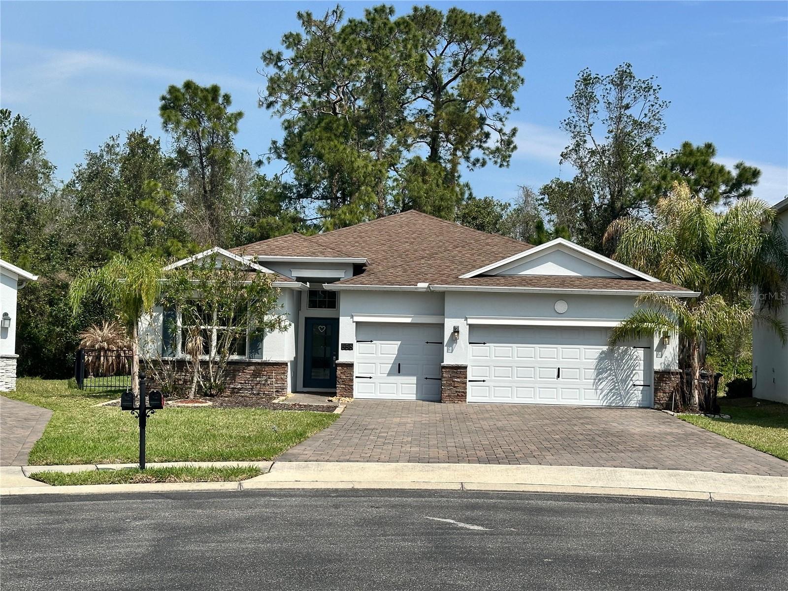 Single Family Residence in DAVENPORT, FL - Daniel Dourado