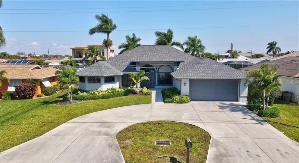 Single Family Residence em CAPE CORAL, FL - Daniel Dourado