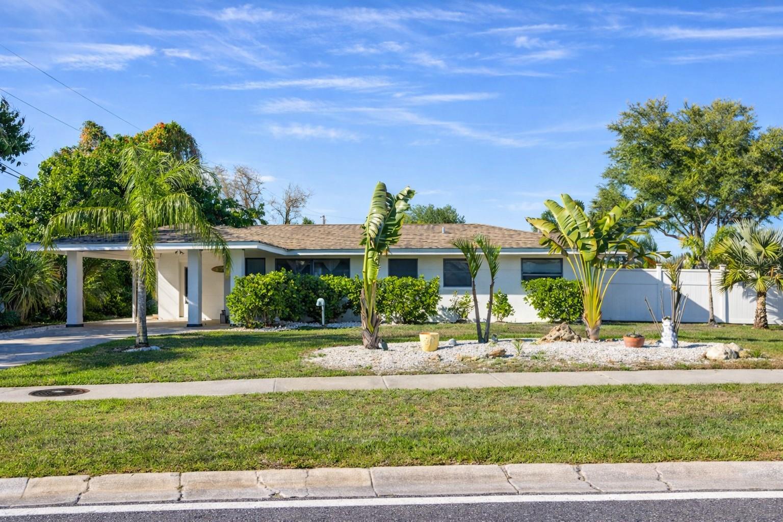 Single Family Residence em SARASOTA, FL - Daniel Dourado