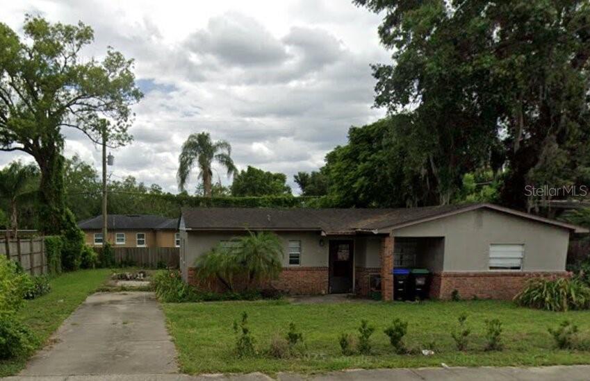 Single Family Residence in ORLANDO, FL - Daniel Dourado