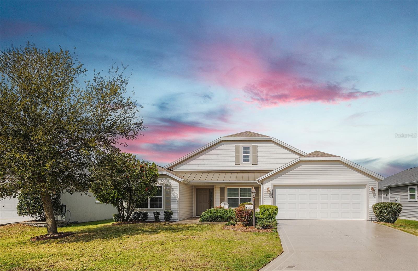 Single Family Residence in THE VILLAGES, FL - Daniel Dourado