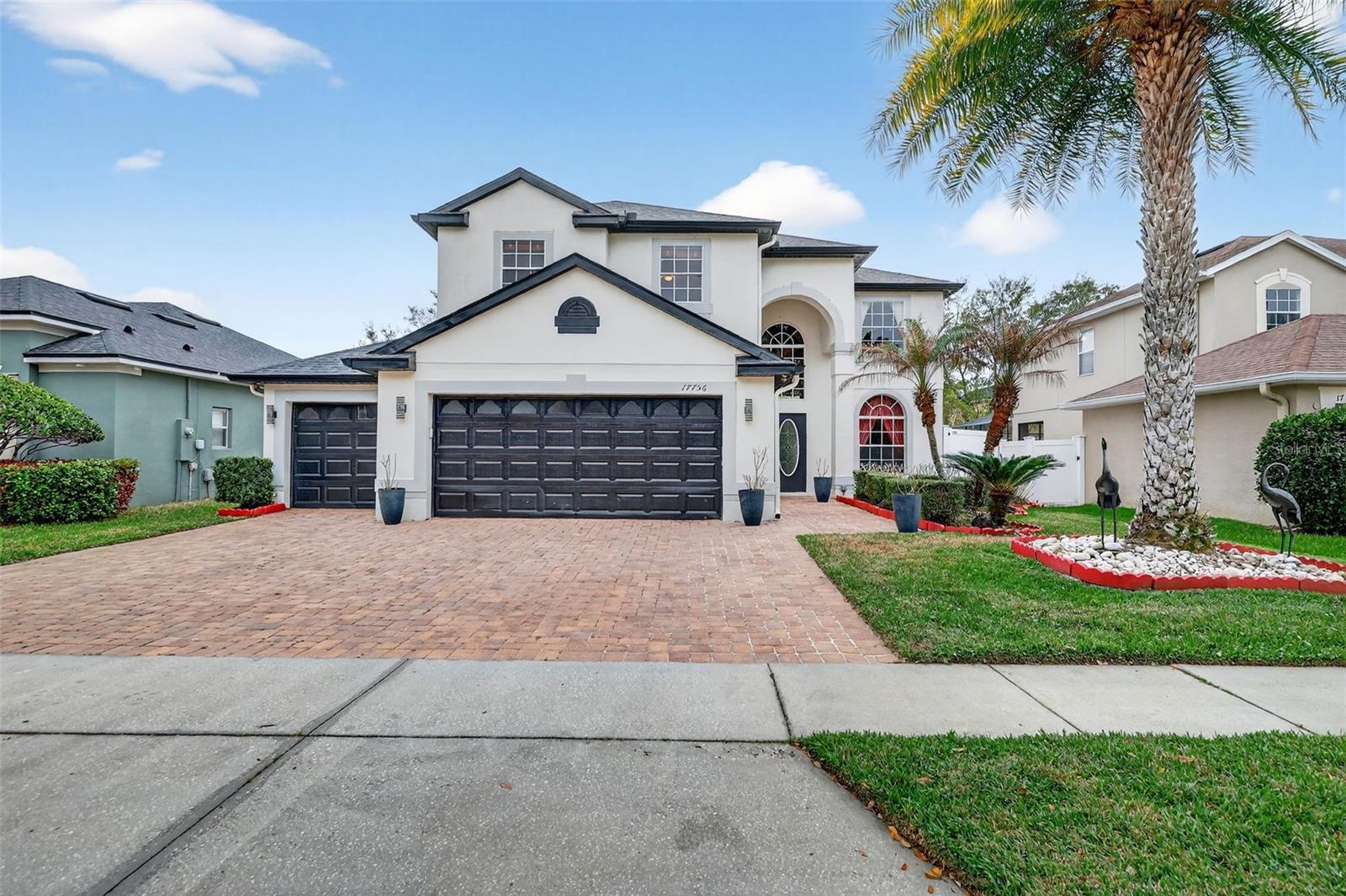 Single Family Residence in ORLANDO, FL - Daniel Dourado