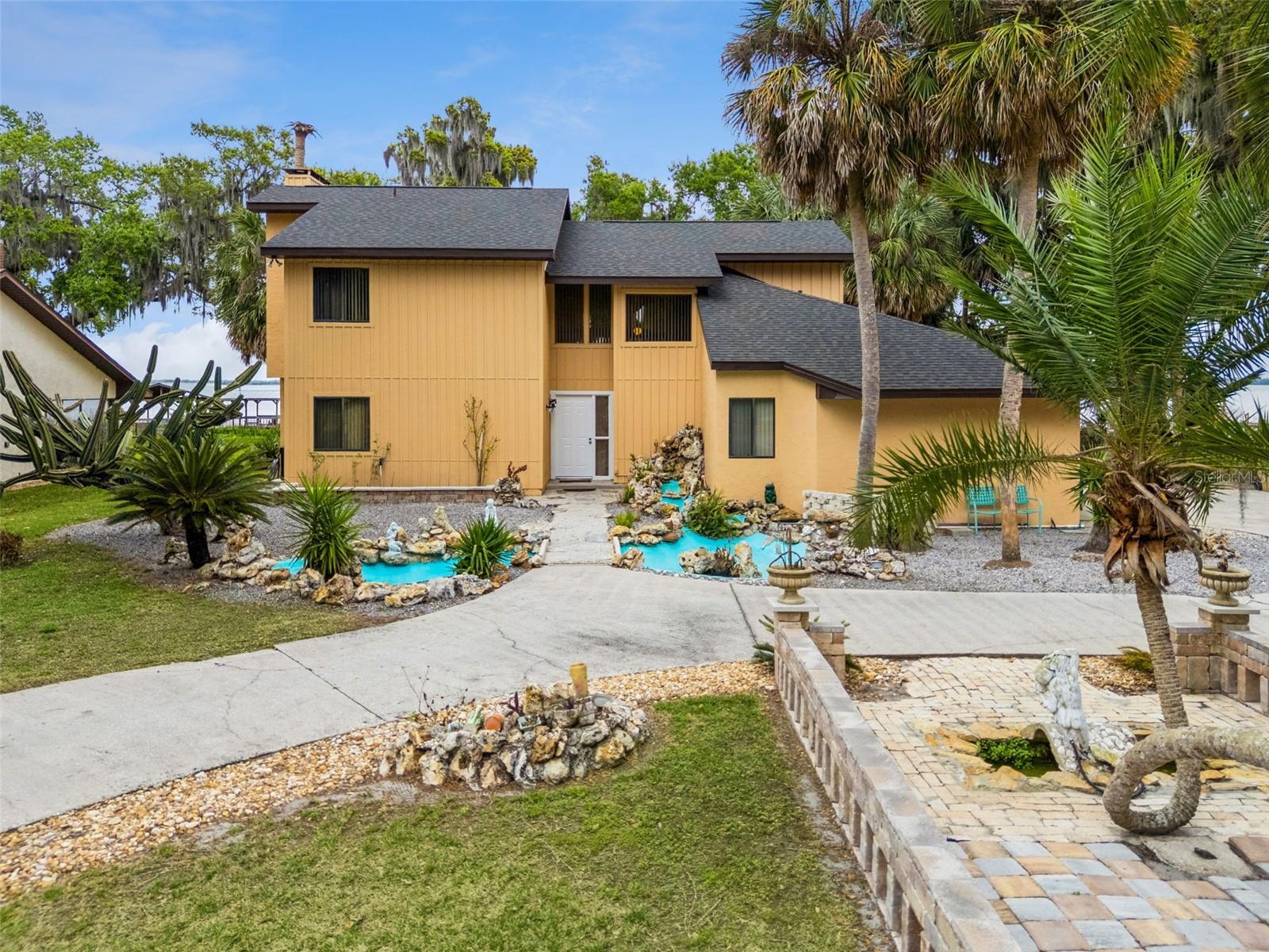 Single Family Residence em FRUITLAND PARK, FL - Daniel Dourado