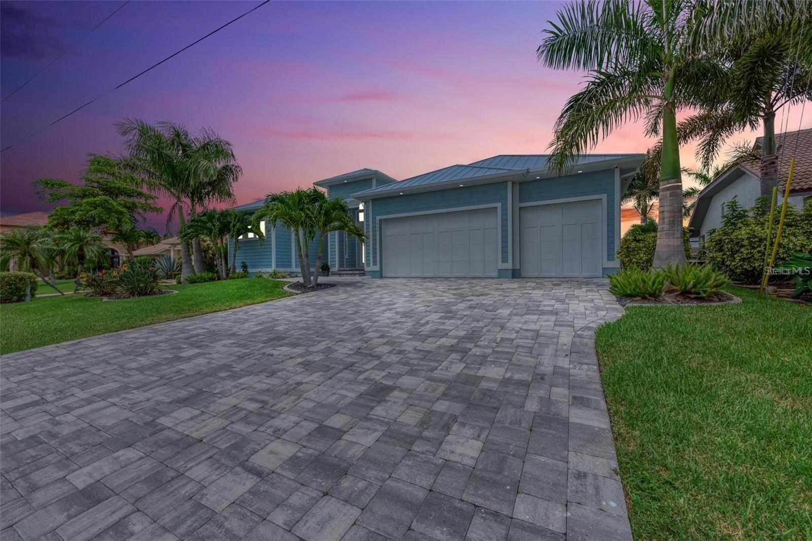 Single Family Residence em PUNTA GORDA, FL - Daniel Dourado