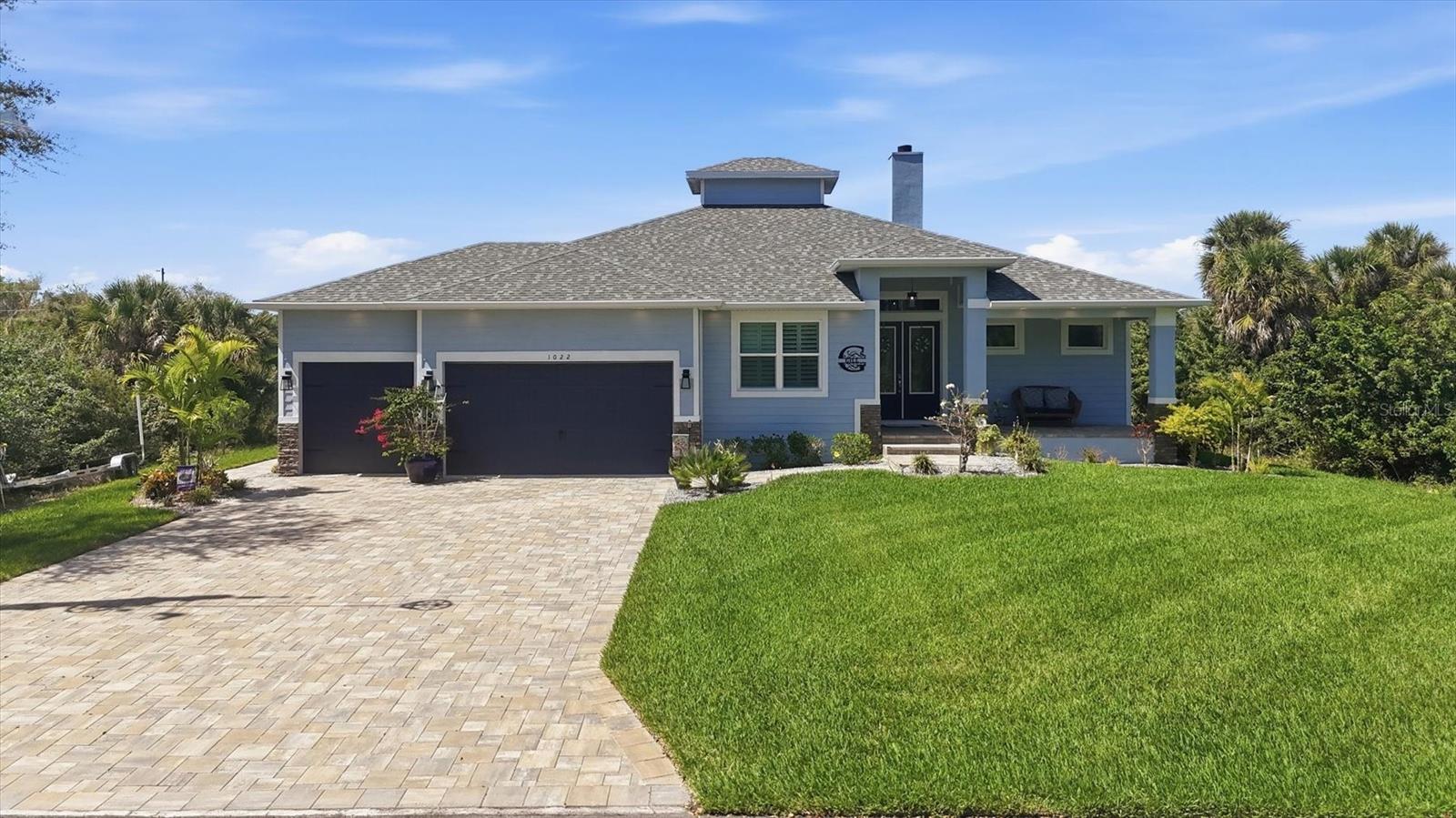 Single Family Residence in PORT CHARLOTTE, FL - Daniel Dourado