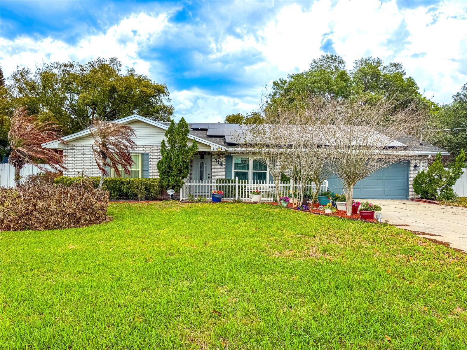 Single Family Residence in AUBURNDALE, FL - Daniel Dourado