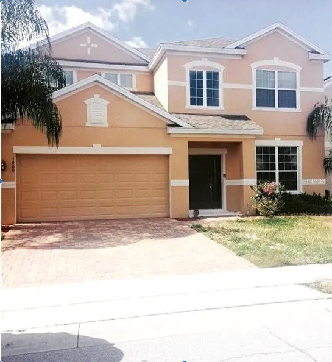 Single Family Residence in DAVENPORT, FL - Daniel Dourado
