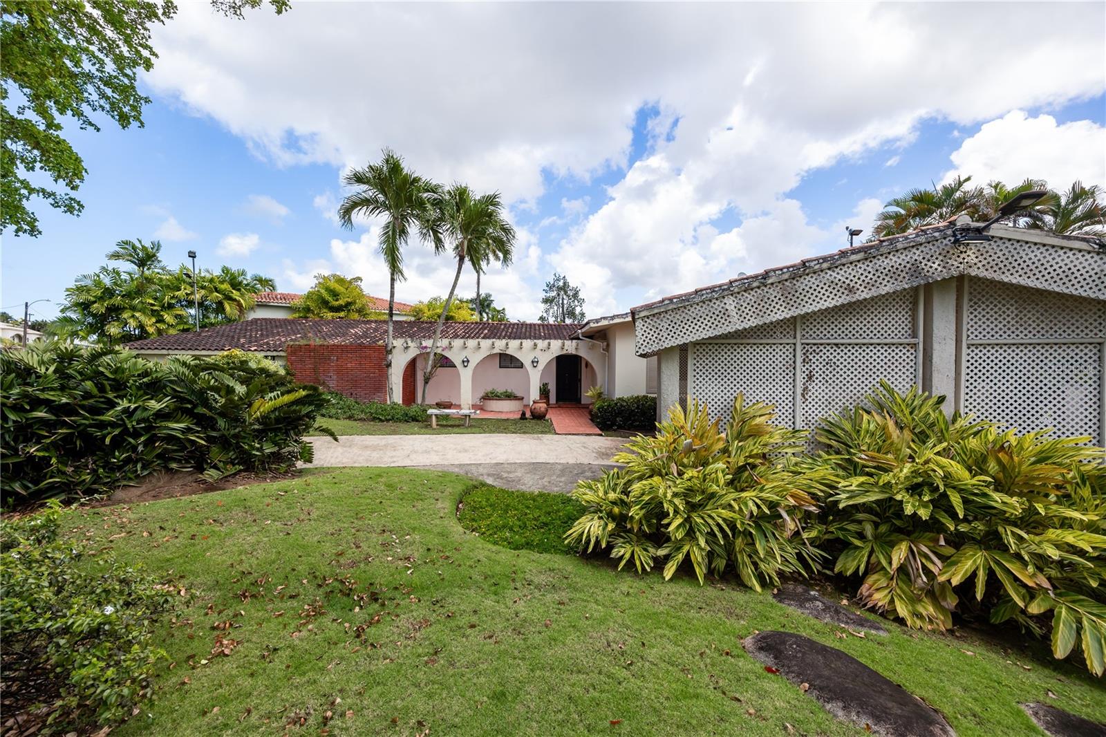 Single Family Residence em GUAYNABO, PR - Daniel Dourado