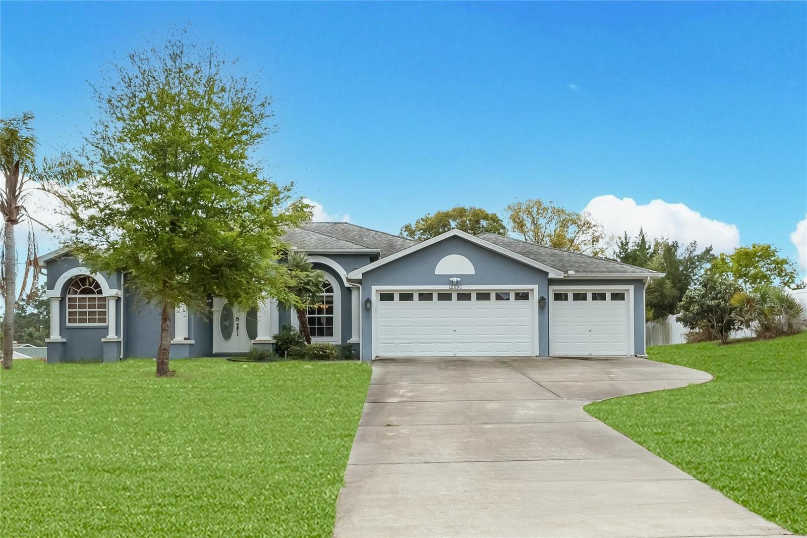 Single Family Residence em SPRING HILL, FL - Daniel Dourado